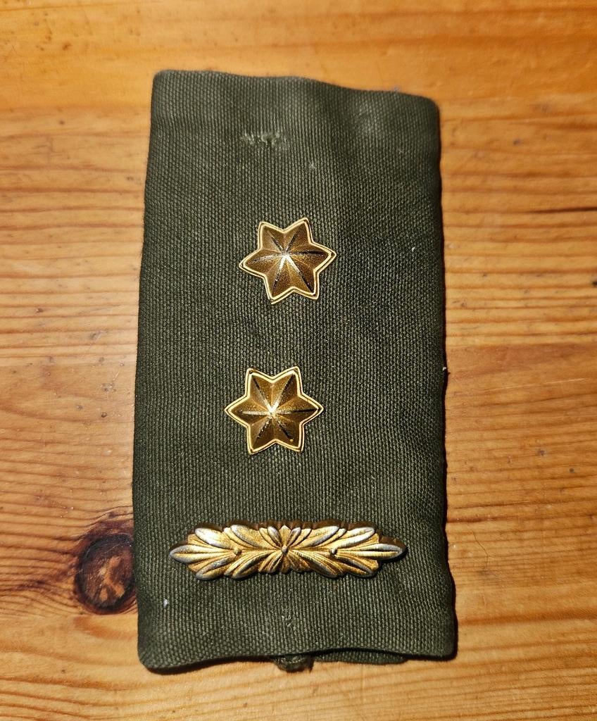 Schuifpassant Luitenant-kolonel gevechtsjas, Ophalen of Verzenden, Landmacht, Nederland, Embleem of Badge