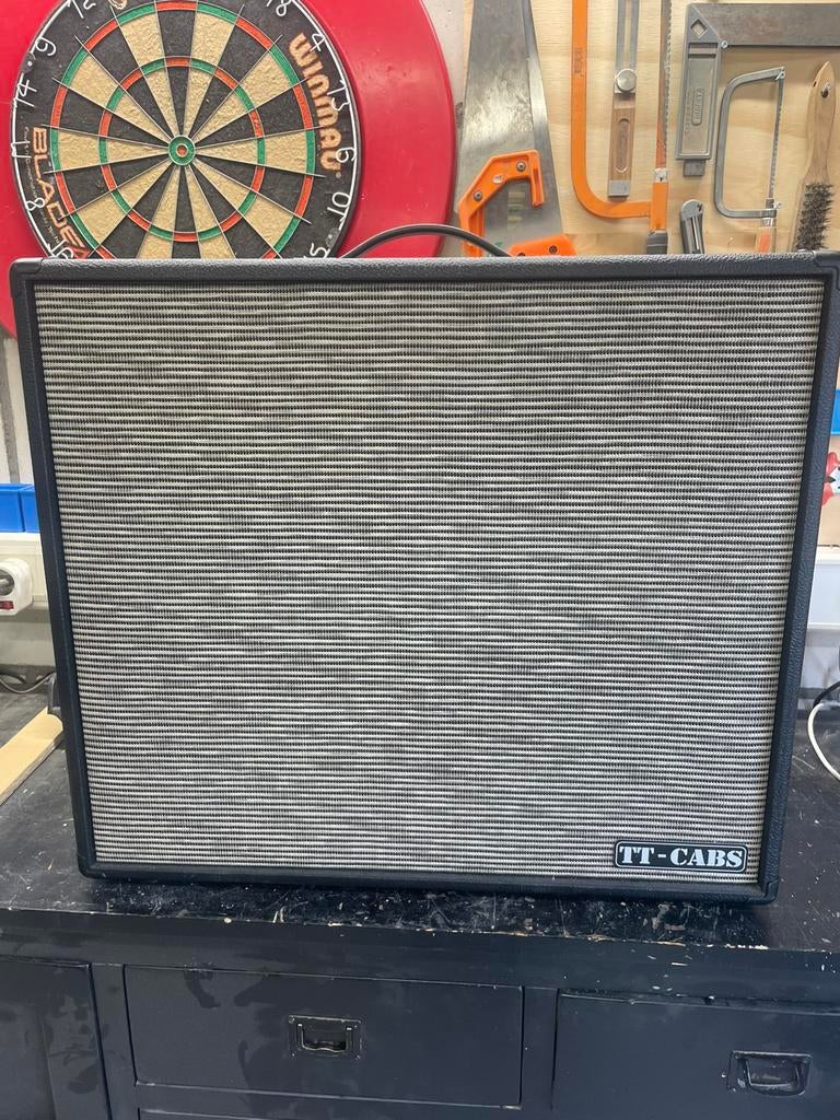 TT cabs cabinet, Ophalen, Zo goed als nieuw, 50 tot 100 watt