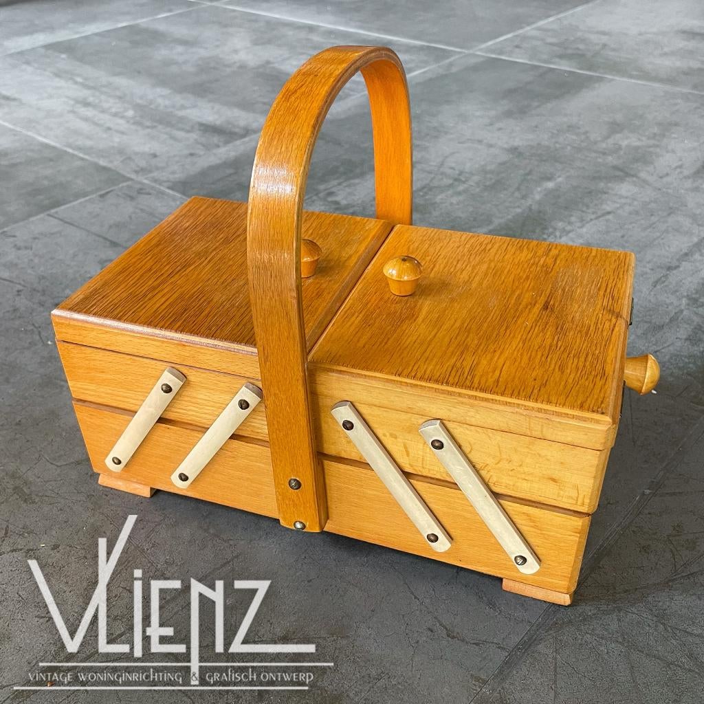 Vintage, retro, houten naaikistje uitklapbaar, fournituren, Ophalen of Verzenden, Huis en Inrichting