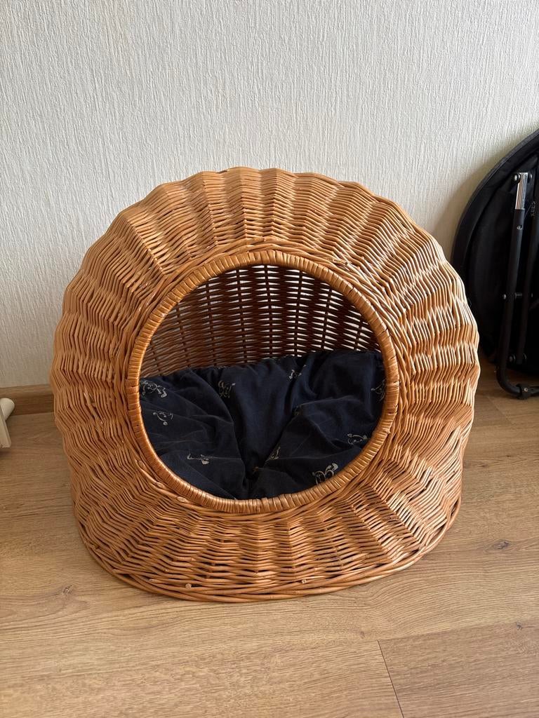 Hondenmand voor klein hondje, Dieren en Toebehoren, Ophalen, Riet