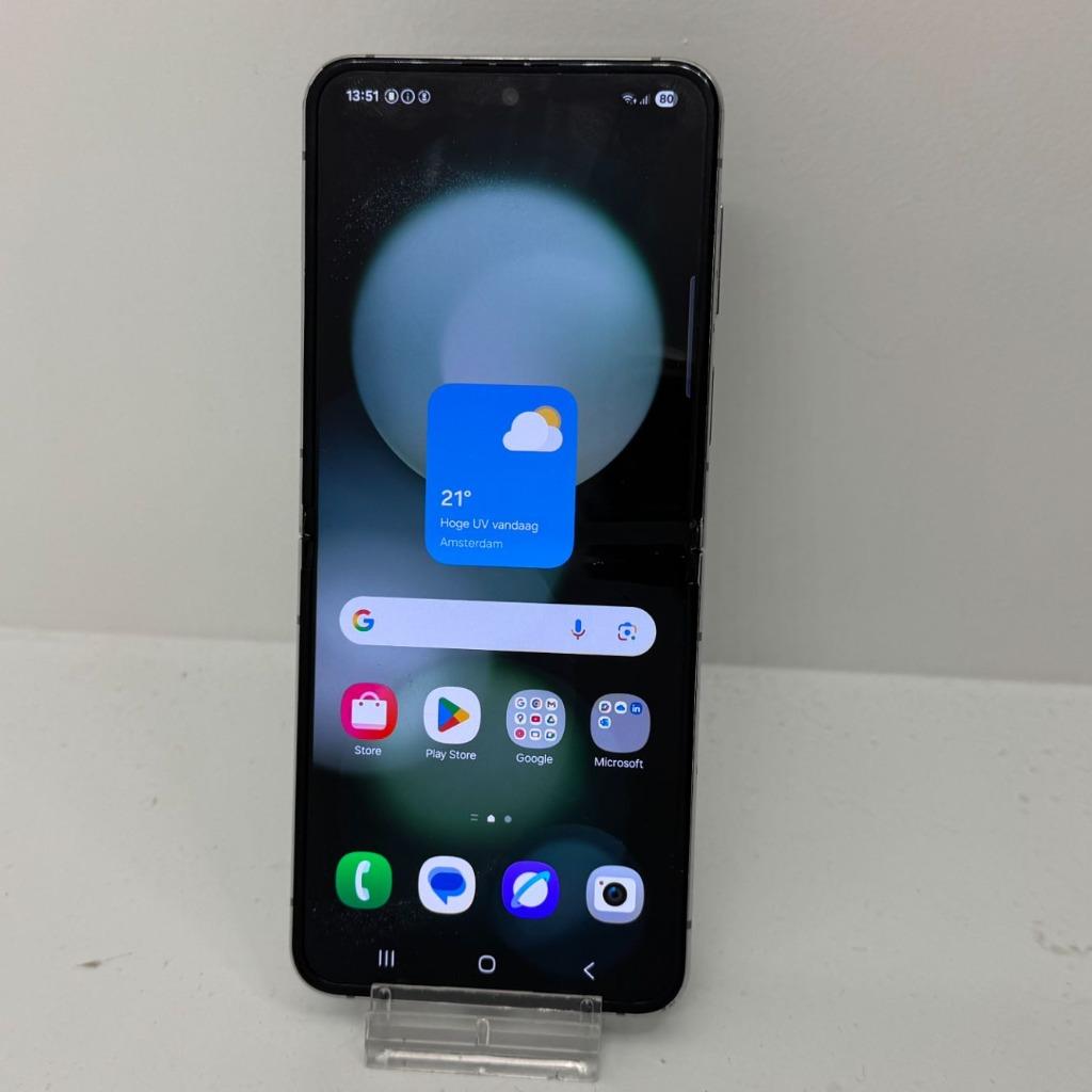 Samsung Galaxy Z Flip5 256GB Groen | Lichte Krasjes, Gebruikt, Overige kleuren, Dordrecht@usedproducts.nl, Toulonselaan 72