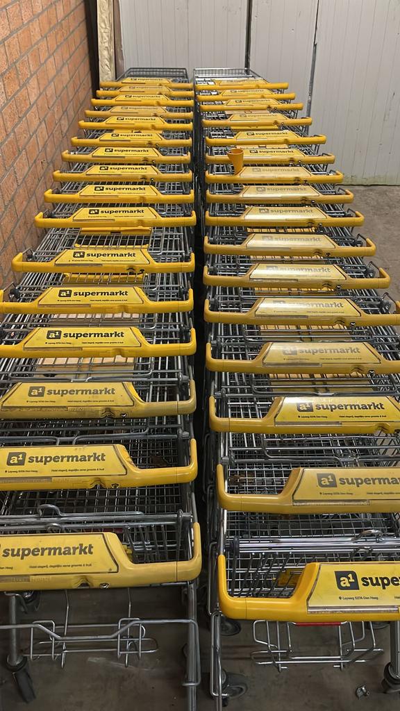 Partij van 200 Winkelwagens - 185 Liter, Ophalen, Gebruikt, 100 cm of meer, 60 cm of meer