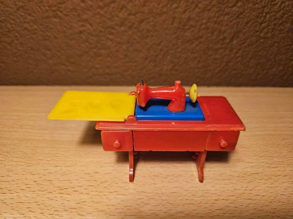 Vintage jaren 50 poppenhuis naaimachine Renwal, Ophalen of Verzenden, Gebruikt, Apparaten