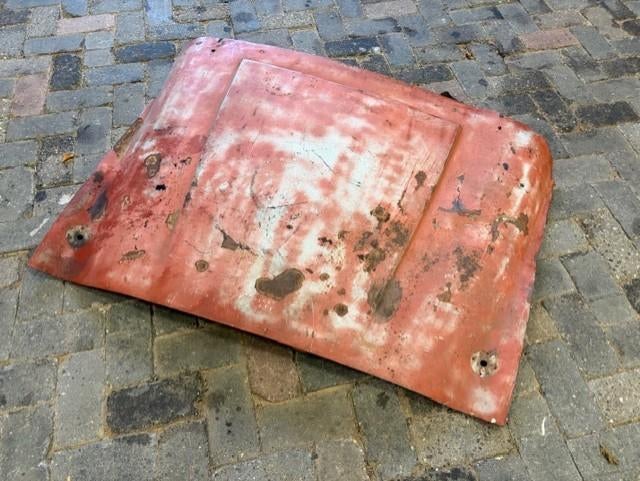 Triumph TR2-3-3A motorkap, Ophalen