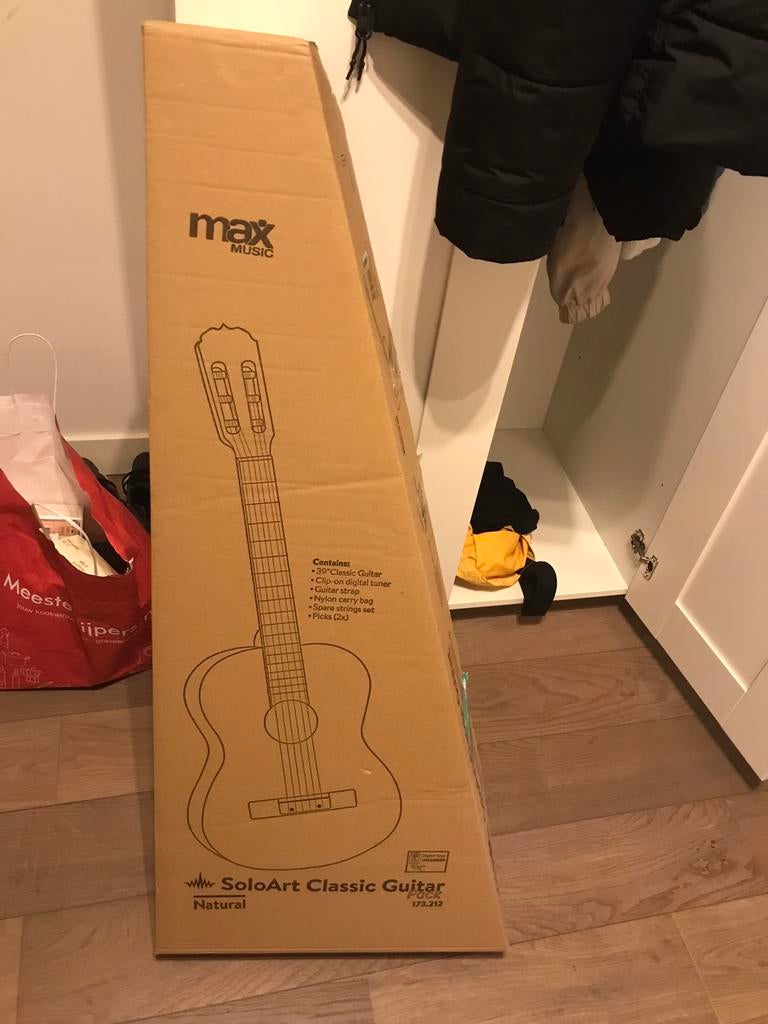 new guitar, Ophalen of Verzenden