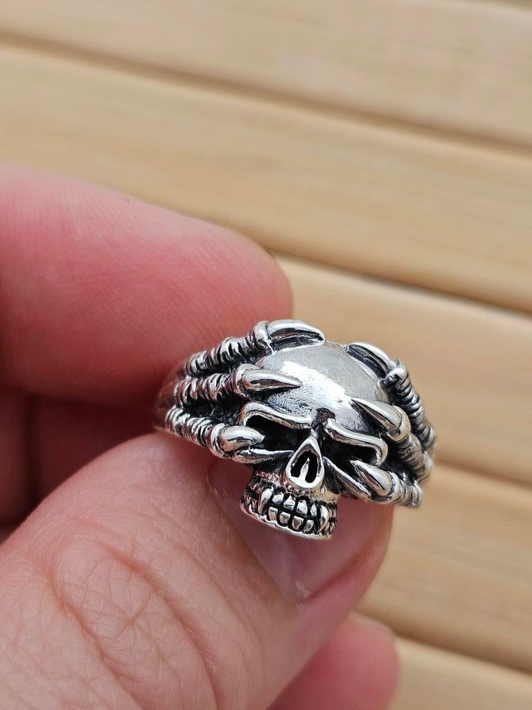 Sterling zilveren biker doodskop heren ring, 20 of groter, Heer, Ophalen of Verzenden, Zo goed als nieuw