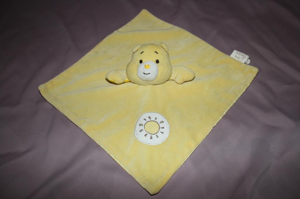 Carebear knuffeldoekje - geel beertje - 28x28cm, Ophalen of Verzenden, Gebruikt, Overige typen