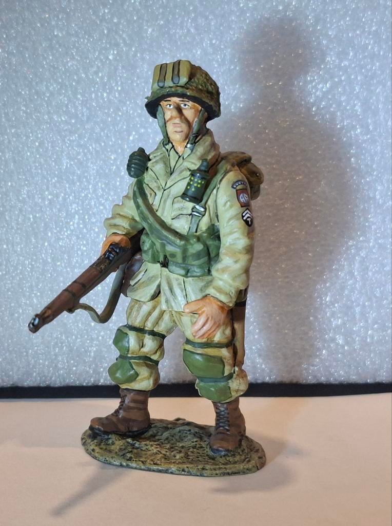 King and Country D-day US Paratrooper 1/30, Verzamelen, Poppetjes en Figuurtjes, Ophalen of Verzenden, Zo goed als nieuw