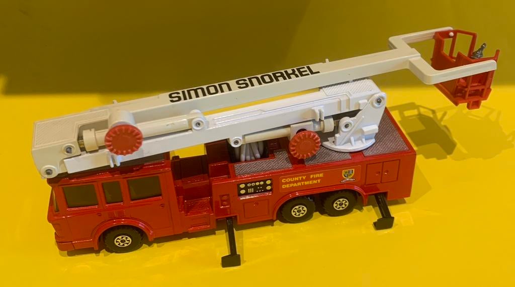 Matchbox super kings k-39 ERF simon snorkel fire engine 1979, Ophalen of Verzenden, Zo goed als nieuw, Bus of Vrachtwagen, Matchbox