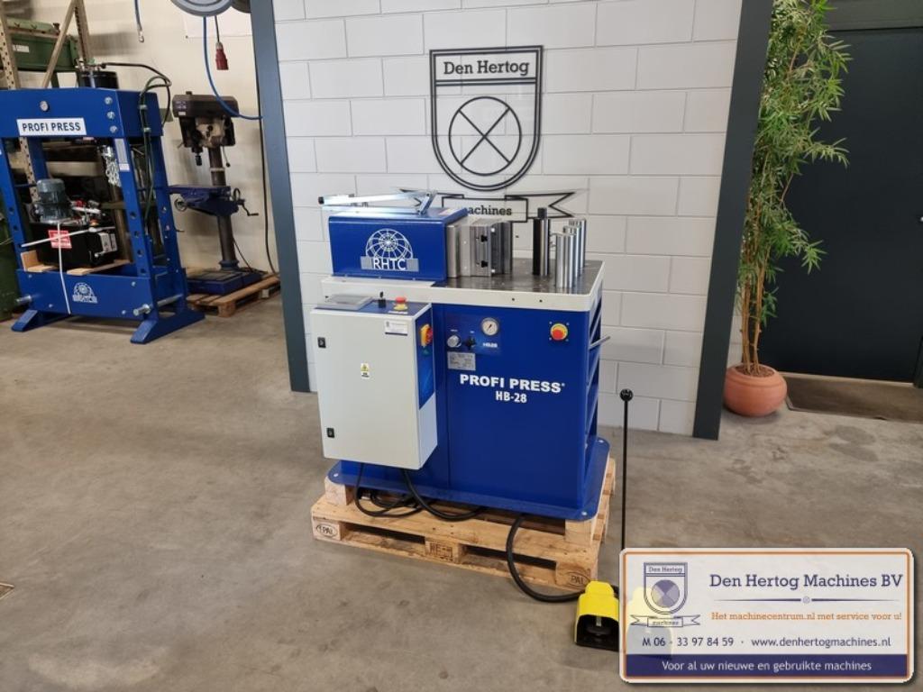 compact strippenbuiger buigmachine 28ton touchscreen 400V, Ophalen, Gebruikt