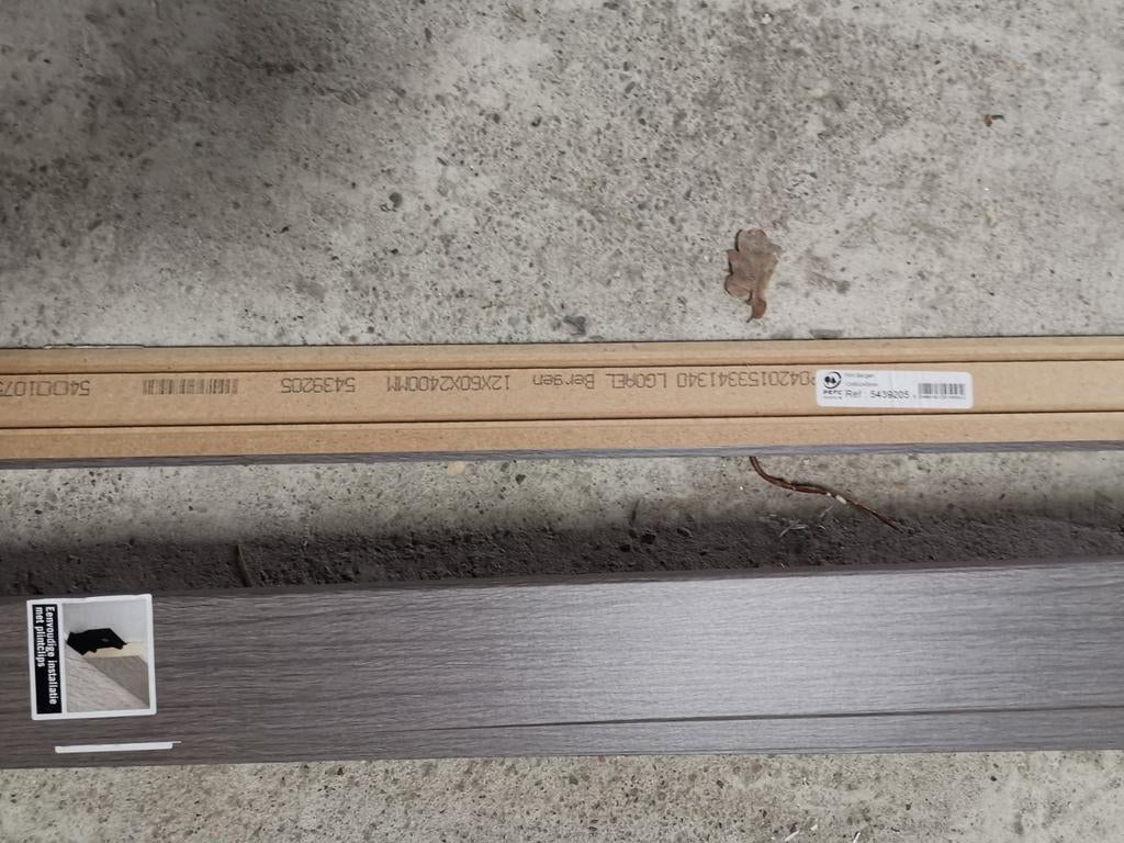 8x Grijze Plinten - 240 cm Lang - Nieuw, Doe-het-zelf en Verbouw, Plinten en Afwerking, Ophalen, Nieuw, Mdf, 200 tot 250 cm