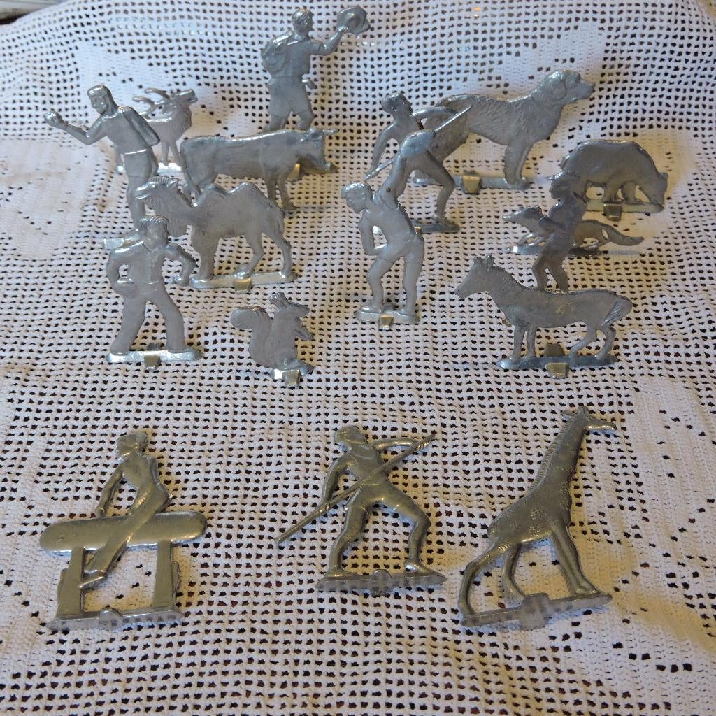 Alluminium speelfigeertjes 17 st Niemijer de jaren 20 en 30, Ophalen of Verzenden