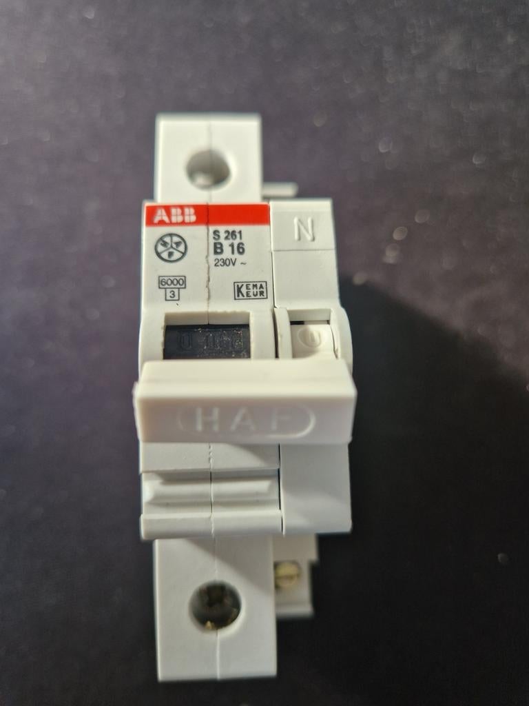 Installatieautomaat ABB S261 B16, Ophalen, Gebruikt, Schakelaar