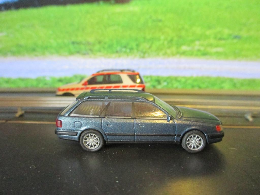 1992 Audi 100 C4 Avant - Rietze metallic-donkerblauw, Ophalen of Verzenden, Zo goed als nieuw, Auto, Rietze