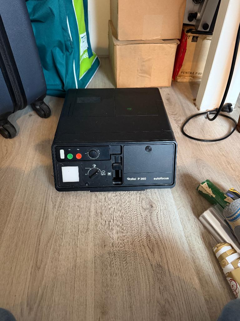 Rollei P360 autofocus diaprojector, Ophalen, Gebruikt