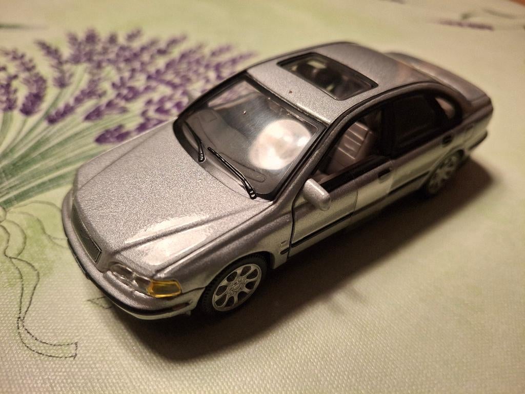 Volvo S40  Zilvergrijs  (Hongwell), Ophalen of Verzenden, Zo goed als nieuw, Auto, Overige merken