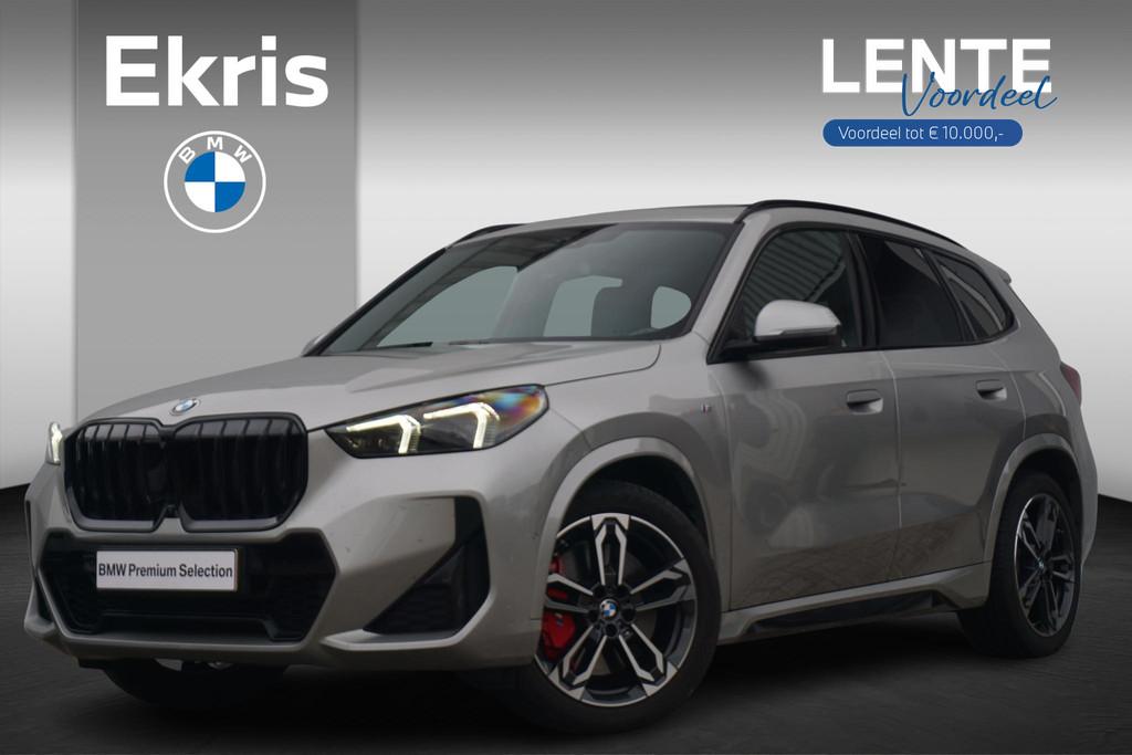 BMW X1 sDrive20i M Sportpakket Pro 19'' / Panoramadak / Head, 1800 kg, Met garantie (alle), Origineel Nederlands, Bedrijf