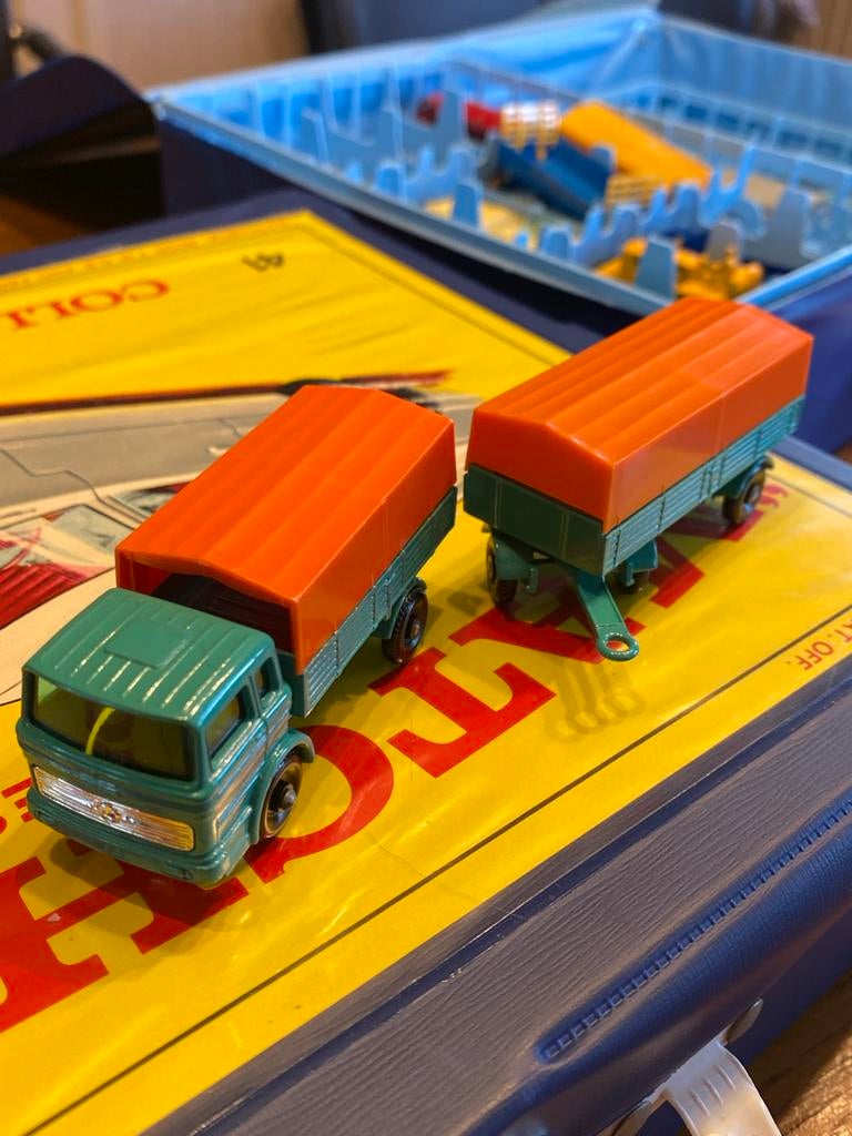 Matchbox mercedes lesney vrachtwagen met aanhanger nr 1 en 2, Ophalen of Verzenden, Gebruikt, Bus of Vrachtwagen