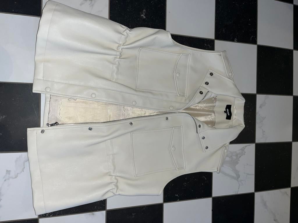 Nieuw shoeby vegan leer gilet s-m valt ruim, Maat 38/40 (M), Beige, Nieuw, Ophalen of Verzenden