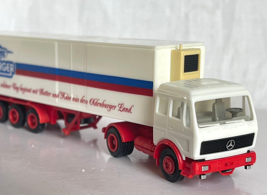 Herpa: Mercedes met tankoplegger "Oldenburger Butter Käse", Hobby en Vrije tijd, Ophalen of Verzenden, Gebruikt, Bus of Vrachtwagen