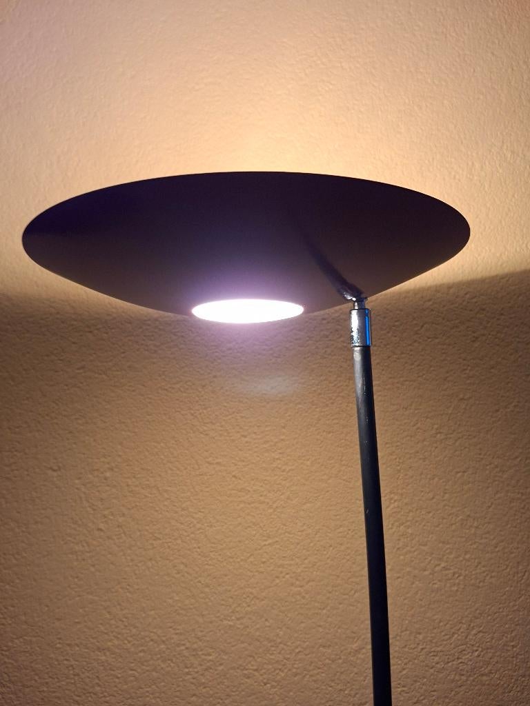 Vintage vloerlamp  Hala Zeist rode , uplighter., Huis en Inrichting, Lampen | Vloerlampen, Zo goed als nieuw, 150 tot 200 cm, Metaal
