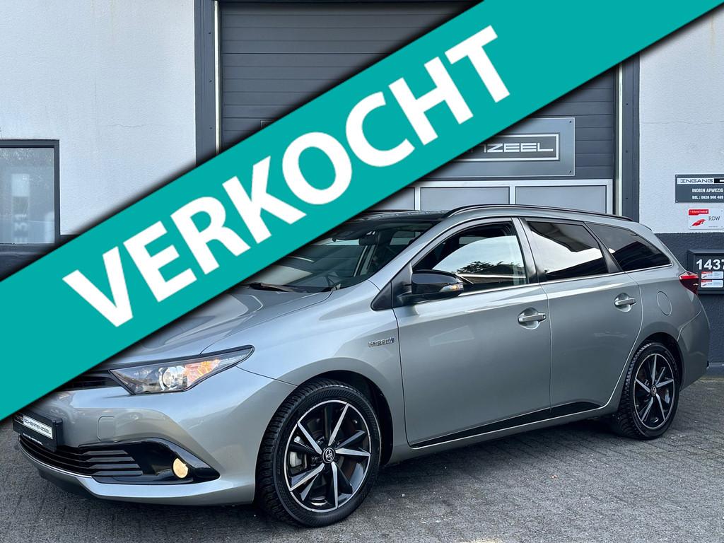 Toyota Auris Touring Sports 1.8 Hybrid Black Edition | AIRCO, Gebruikt, 4 cilinders, Origineel Nederlands, Grijs
