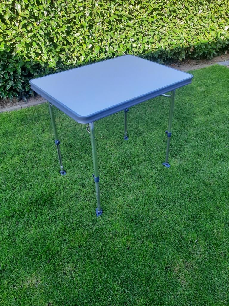 Crespo campingtafel AL245 inclusief beschermhoes, Caravans en Kamperen, Kampeermeubelen, Zo goed als nieuw, Campingtafel, Ophalen