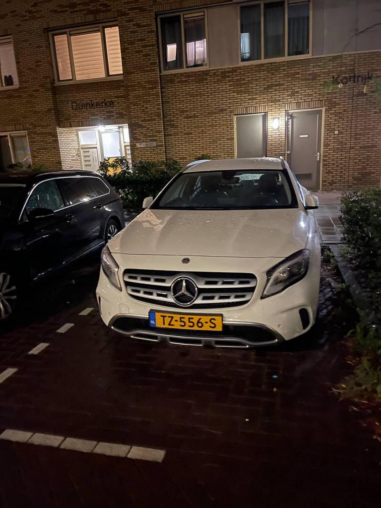 Mercedes-Benz GLA 200 156pk 7G-DCT 2017 Wit, Auto's, Mercedes-Benz, Euro 6, 715 kg, Wit, 1595 cc