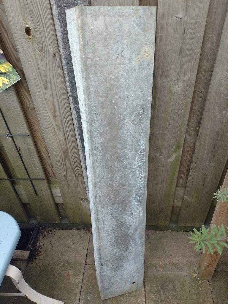 Zinken hoekprofiel 113 cm. Hoek:  9 x 20 cm, 4 mm dik., Doe-het-zelf en Verbouw, Ophalen, Gebruikt, Overige metalen