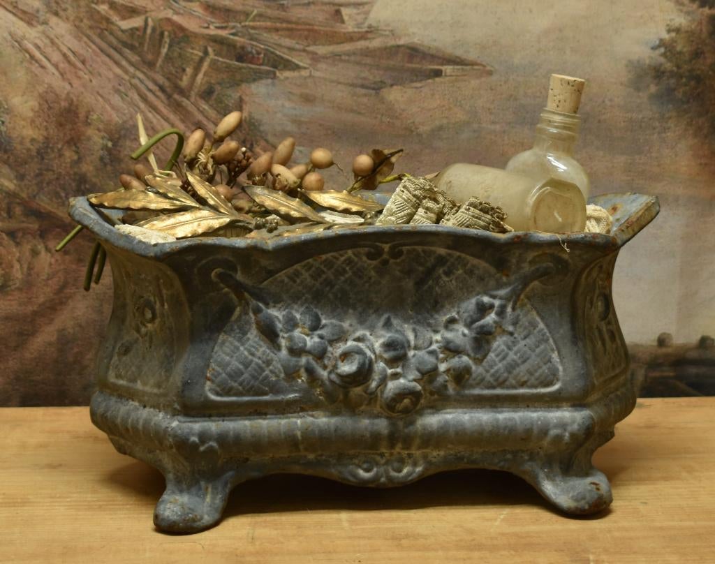 Oude Franse Jardinière."Uit Aletta's Tijd", Antiek en Kunst, Ophalen of Verzenden