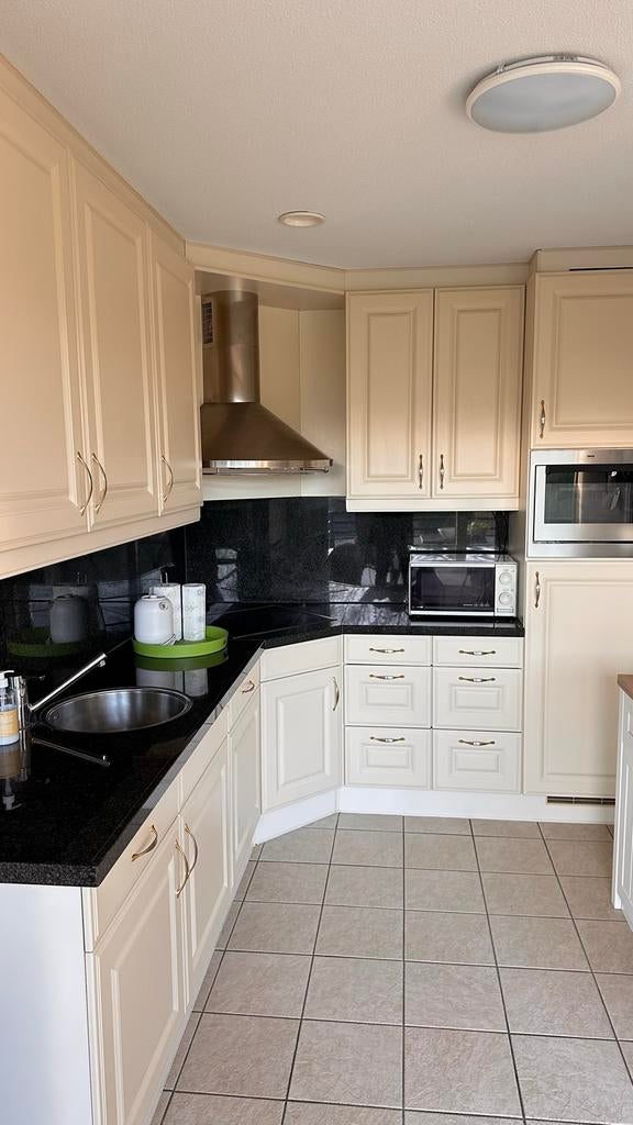 Complete hoekkeuken inclusief apparatuur, Ophalen, Gebruikt, Hoekkeuken, Graniet of Steen