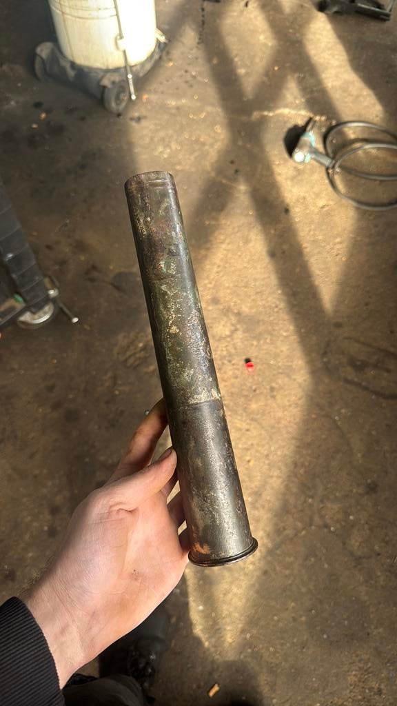 Engelse airborne 2ponder huls, Ophalen of Verzenden, Engeland, Hulzen of Bodemvondsten