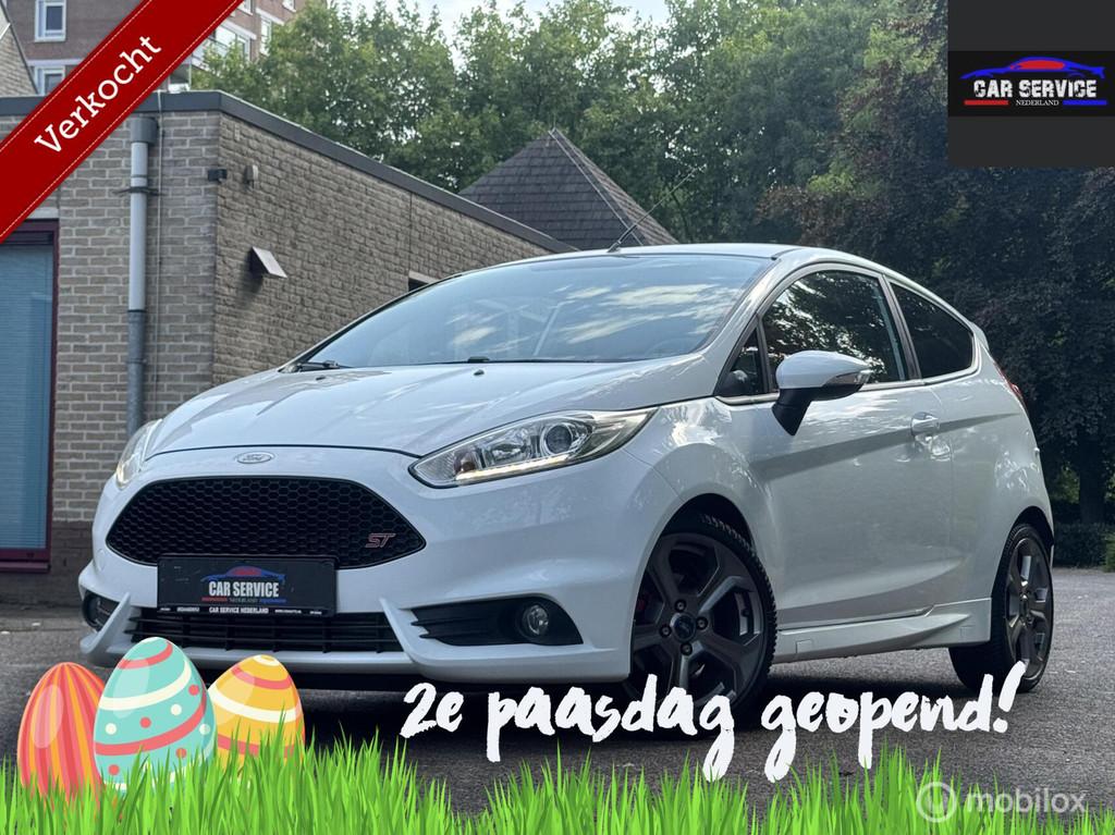 Ford Fiesta 1.6 ST2/220PK/CAMERA/KEYLESS/LMV/STLVW/NAVI/NETT, Auto's, Ford, Voorwielaandrijving, 1596 cc, 1063 kg, Gebruikt