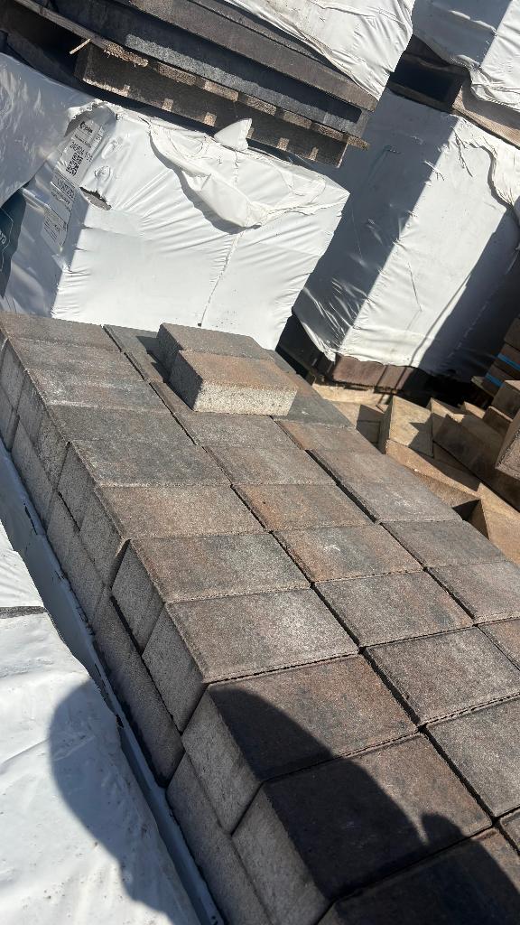 beton klinker bruin zwart 18 m2, Klinkers, Nieuw, Ophalen of Verzenden, 10 m² of meer