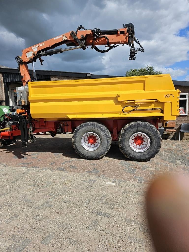 VGM Kar met autokraan bouwjaar 2012, Ophalen, Overige, Grondbewerking