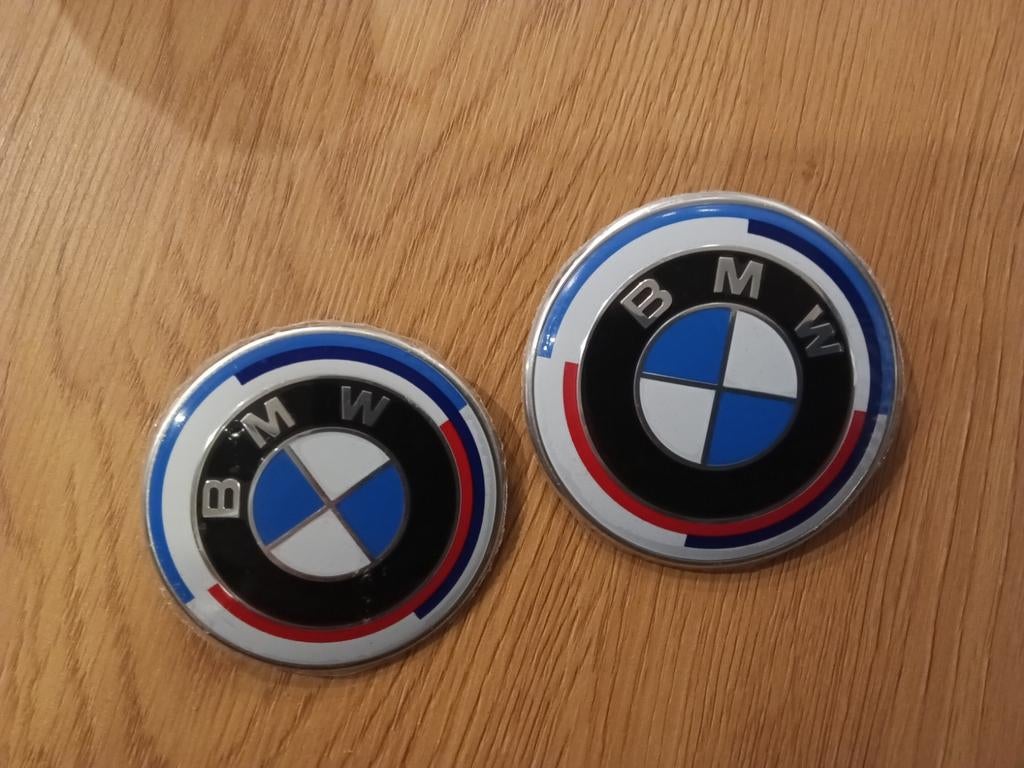 BMW 50 Jaar M Sport Logo's LET OP 1 set beschikbaar, Auto-onderdelen, Ophalen of Verzenden, Nieuw, BMW