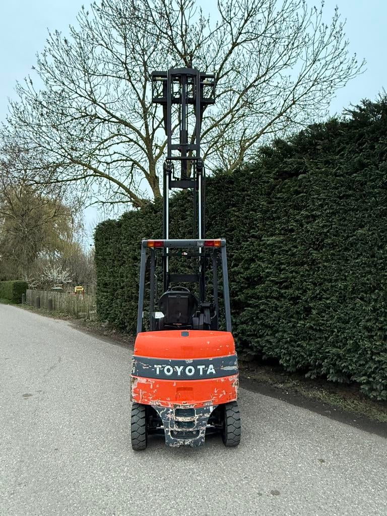 Toyota elektrische heftruck 2,5 ton driedelige mast, 2000 tot 3000 kg, Ophalen of Verzenden, Elektrisch, Heftruck