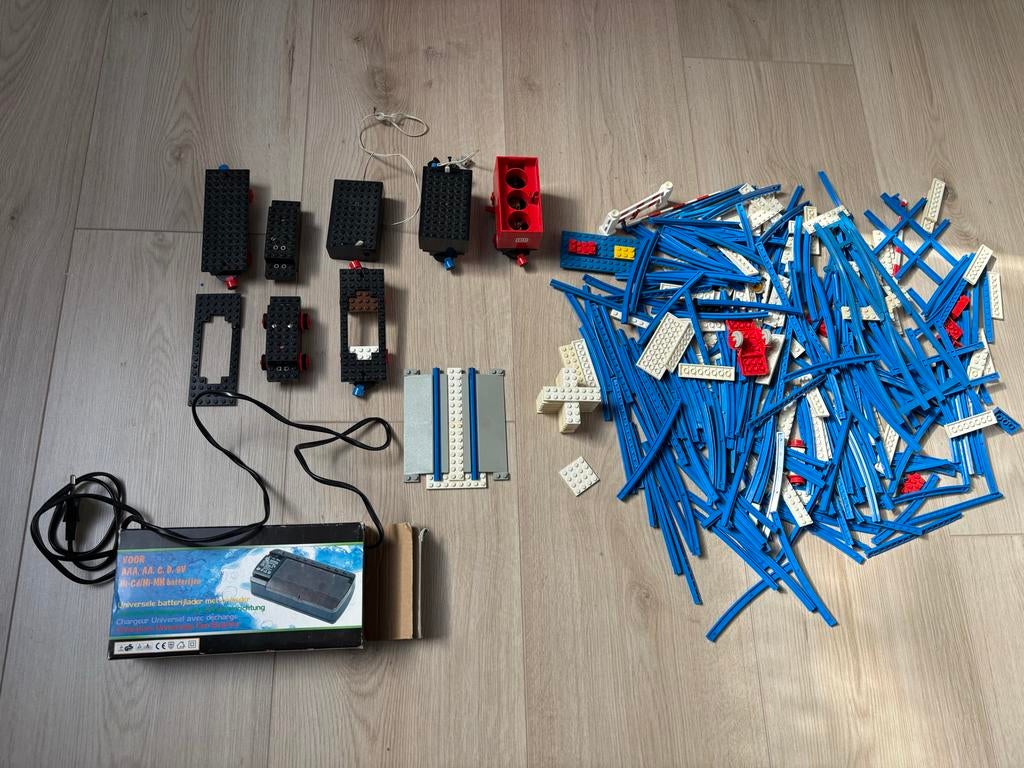 Lego Vintage 4,5 Volt Trein Blauwe Rails, Ophalen, Gebruikt, Losse stenen, Lego