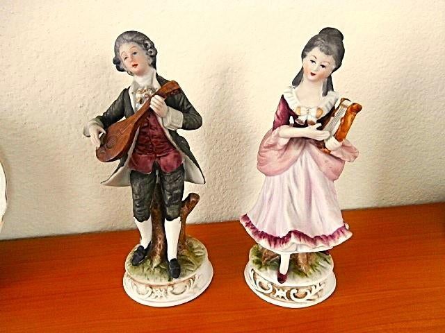 Beeldjes Porselein Japan Muziek Stelletje, Verzenden, Zo goed als nieuw, Mens