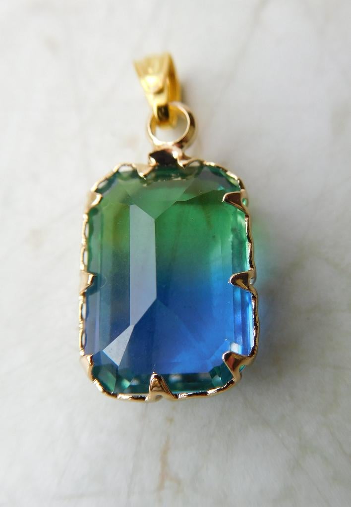 Tweekleurig hangertje (H32520), Ophalen of Verzenden, Nieuw, Overige kleuren, Overige materialen