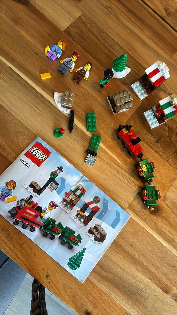 Lego santa kerst trein compleet met boekje netjes, Kinderen en Baby's, Speelgoed | Duplo en Lego, Ophalen, Zo goed als nieuw