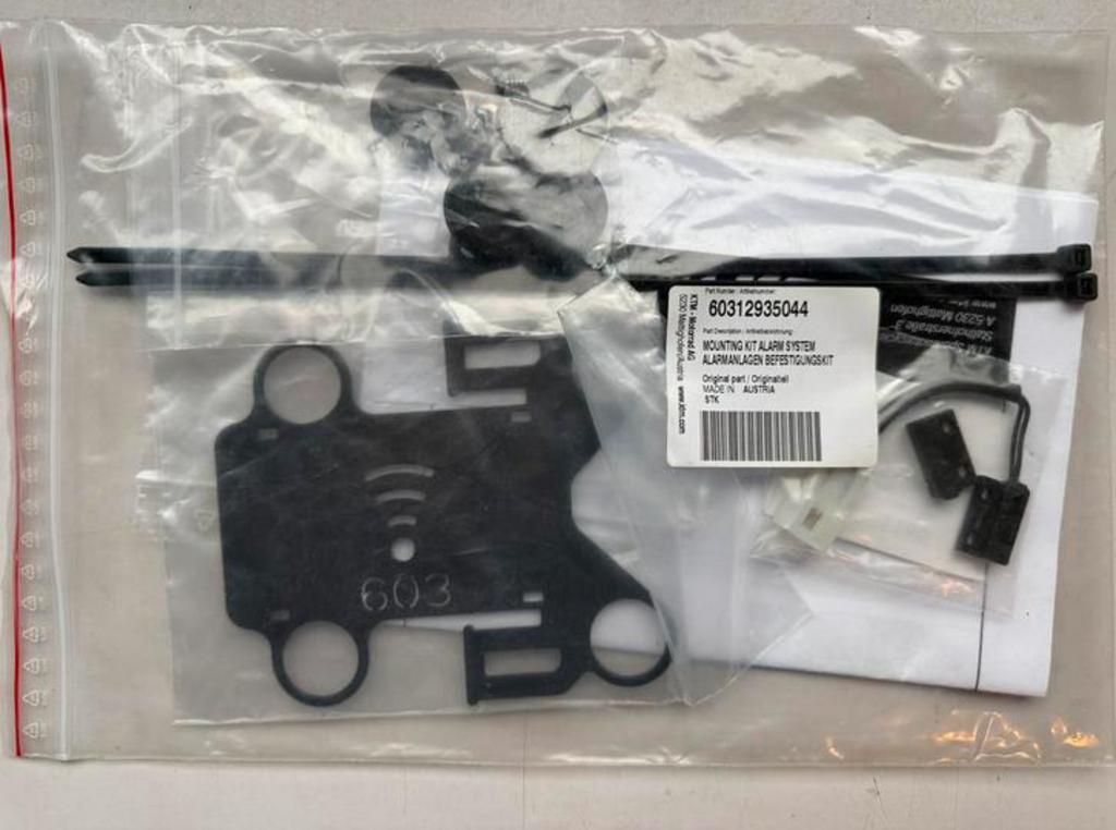 KTM Adventure 1050/1090/1190/1290 Alarm Montagekit 2013-2019, Motoren, Accessoires | Overige, Ophalen of Verzenden, Zo goed als nieuw