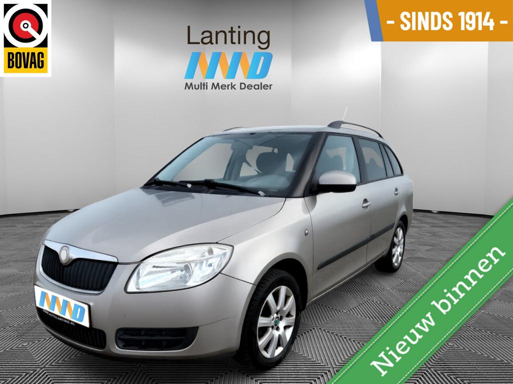 Skoda Fabia Combi 1.4-16V Ambition Business Line, Voorwielaandrijving, Euro 5, Zwart, 4 cilinders