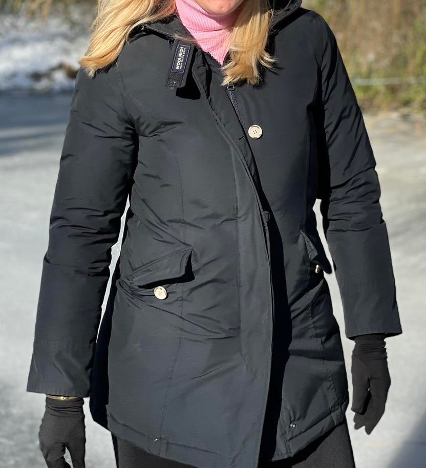 Woolrich Jas Donkerblauw, Ophalen of Verzenden, Zo goed als nieuw, Maat 42/44 (L), Blauw