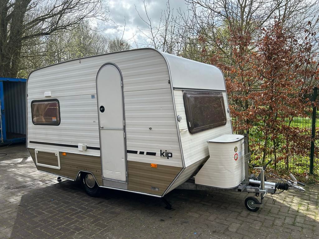 Retro Kip caravan 1976, Rondzit, Kip, Particulier, Koelkast
