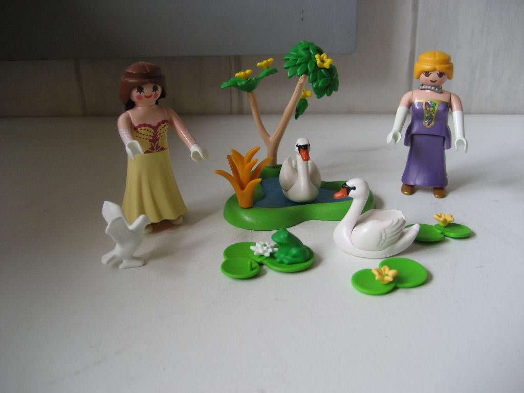 playmobil dames bij de zwanenvijver, Ophalen of Verzenden, Zo goed als nieuw