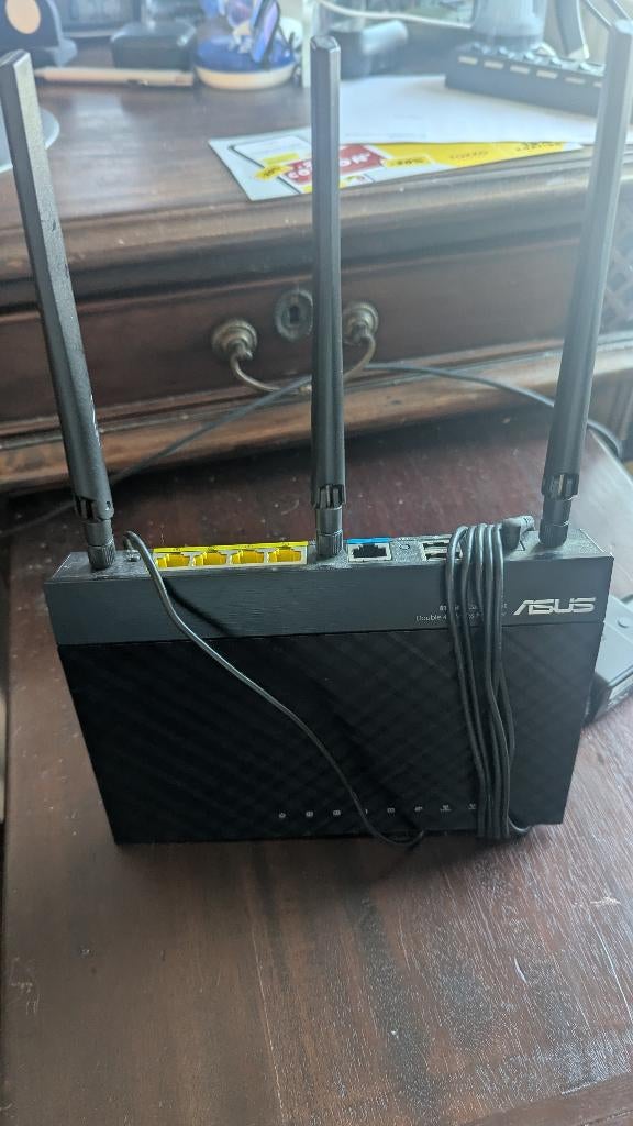 ASUS RT-N66U, ook wel bekend als de "Dark Knight", Computers en Software, Routers en Modems, Gebruikt, Router, Ophalen of Verzenden