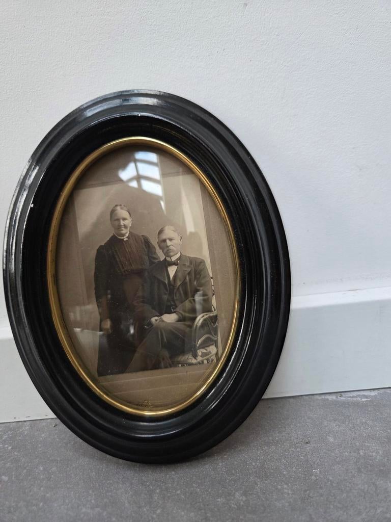 Antieke Ovale Zwarte Houten Fotolijst, Ophalen of Verzenden