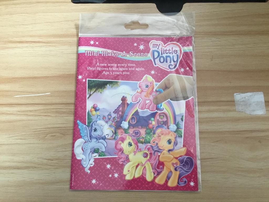 My little pony sticker boekje, Ophalen of Verzenden, Zo goed als nieuw