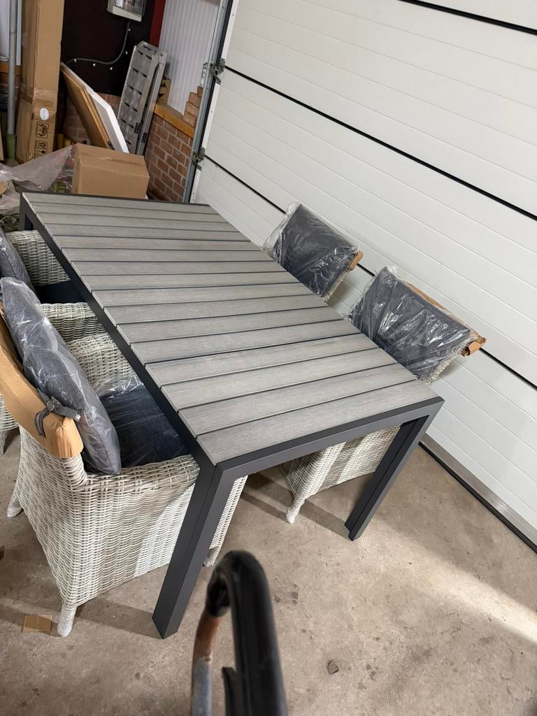 Mooie tuinset met 4 wicker stoelen, 4 zitplaatsen, Nieuw, Ophalen of Verzenden, Wicker